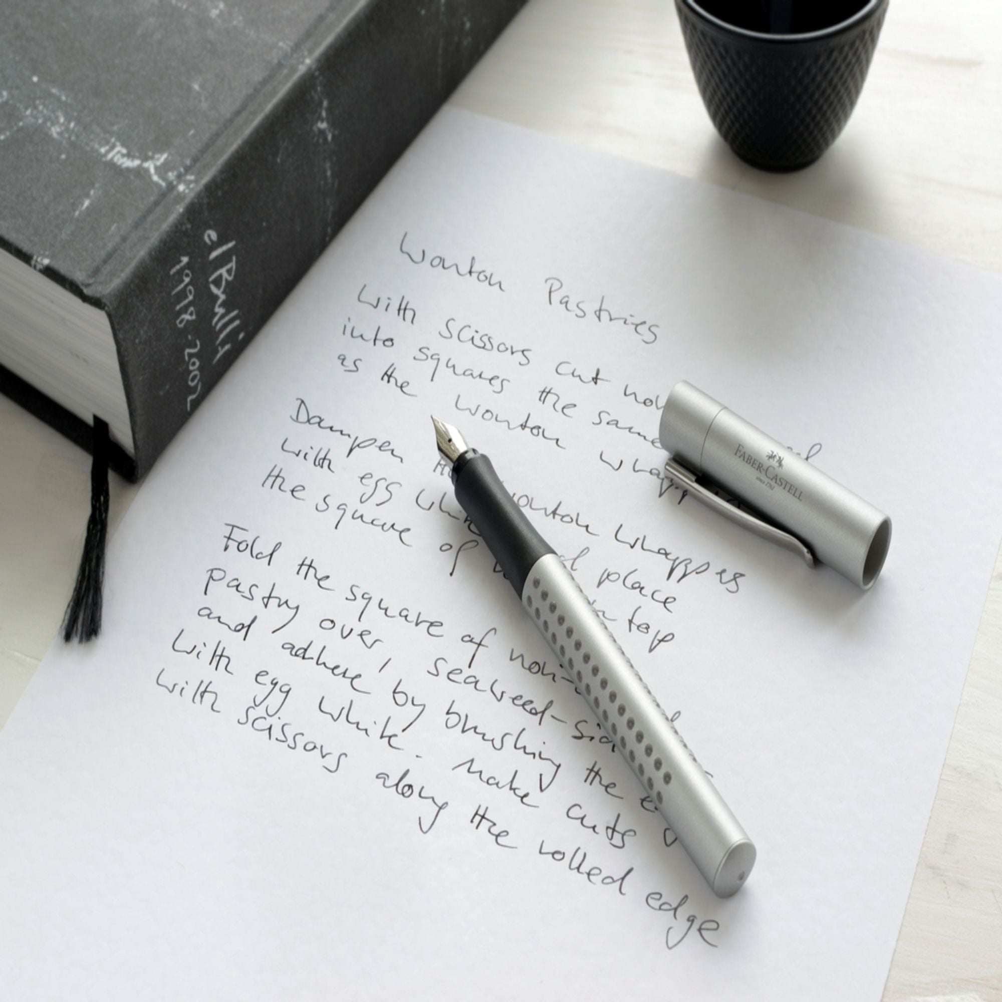 Pluma Estilográfica Grip 2011 M Plateado Faber-Castell